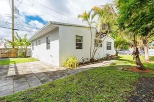 517 S 19th Ave, Hollywood, FL 33020 - Photo 13