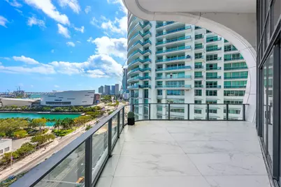 1000 Biscayne Blvd #1201, Miami, FL 33132 - Photo 3