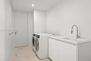 1000 Biscayne Blvd, Miami, FL 33132 - Photo 55