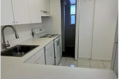 7910 N Colony Cir N #204, Tamarac, FL 33321 - Photo 7