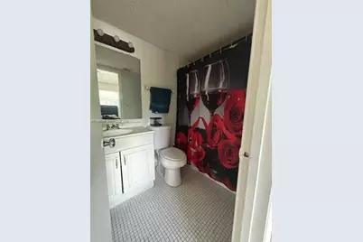 7910 N Colony Cir N #204, Tamarac, FL 33321 - Photo 11