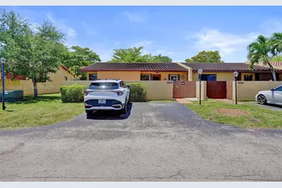 8618 SW 148th Pl, Miami, FL 33193 - Photo 33
