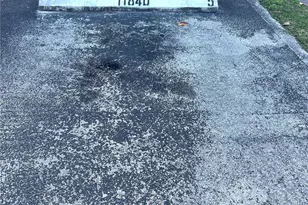 11840 NE 19th Dr, North Miami, FL 33181 - Photo 11