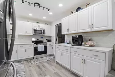 7551 Polk St, Hollywood, FL 33024 - Photo 3