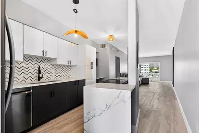 2500 Diana Dr #216, Hallandale Beach, FL 33009 - Photo 3