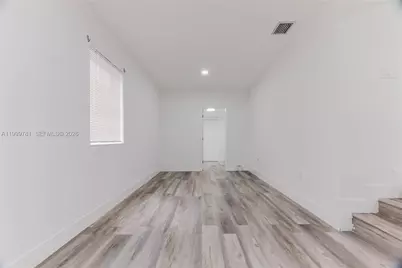 1447 NW 101st St, Miami, FL 33147 - Photo 25