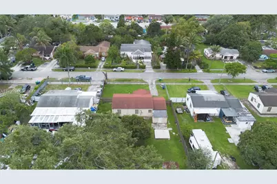 1447 NW 101st St, Miami, FL 33147 - Photo 43