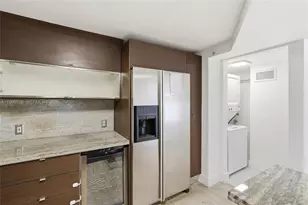 1627 Brickell Ave, Miami, FL 33129 - Photo 9