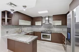 1627 Brickell Ave, Miami, FL 33129 - Photo 5