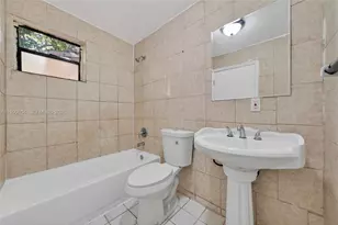 762 NE 131st St, North Miami, FL 33161 - Photo 13