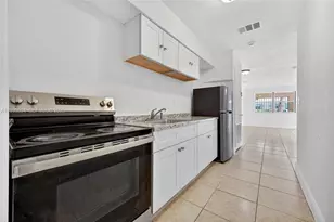 762 NE 131st St, North Miami, FL 33161 - Photo 9