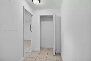 762 NE 131st St, North Miami, FL 33161 - Photo 17