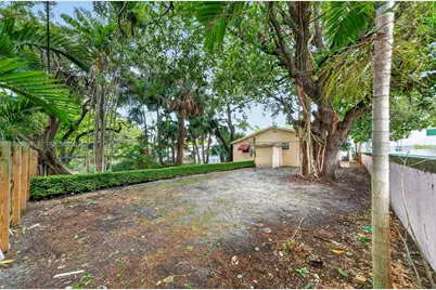 762 NE 131st St #762, North Miami, FL 33161 - Photo 21