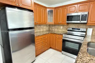 403 SW 148th Ave, Pembroke Pines, FL 33027 - Photo 3