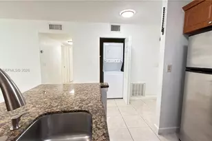 403 SW 148th Ave, Pembroke Pines, FL 33027 - Photo 7
