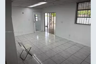 9021 SW 30th Ter, Miami, FL 33165 - Photo 5