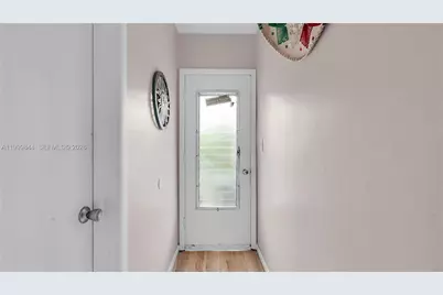 16900 NE 14th Ave #204, Miami, FL 33162 - Photo 17