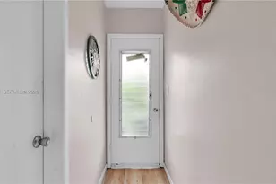 16900 NE 14th Ave, Miami, FL 33162 - Photo 17