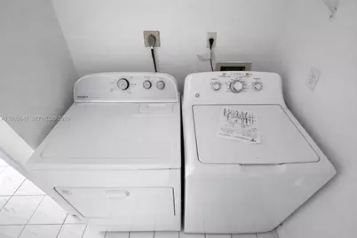 7891 W 29th Way #202, Hialeah, FL 33018 - Photo 9