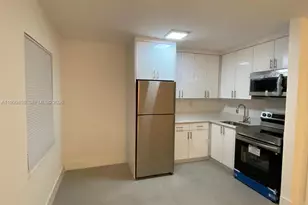 615 NE 3rd St, Hallandale Beach, FL 33009 - Photo 1