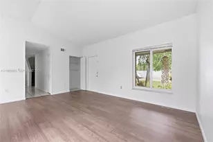 14600 Ashland Pl, Davie, FL 33325 - Photo 7