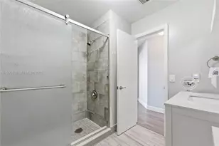 14600 Ashland Pl, Davie, FL 33325 - Photo 23