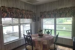 1104 Gulf St, Moore Haven, FL 33471 - Photo 5