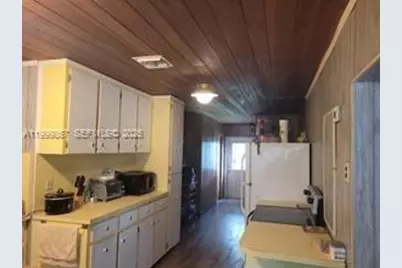 1104 Gulf St, Moore Haven, FL 33471 - Photo 7