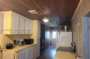 1104 Gulf St, Moore Haven, FL 33471 - Photo 7