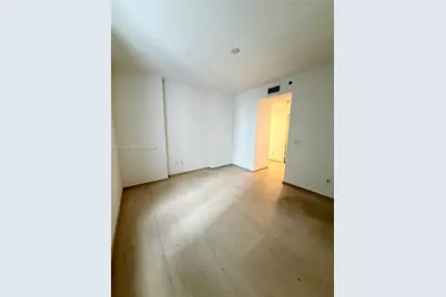 1050 Brickell Ave #2420, Miami, FL 33131 - Photo 25