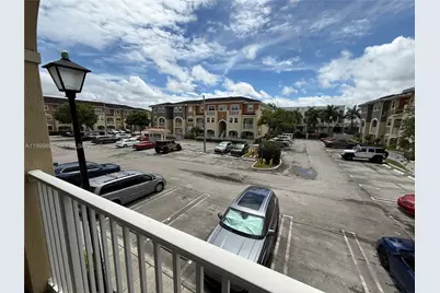 8800 NW 107th Ct #219-10, Doral, FL 33178 - Photo 9
