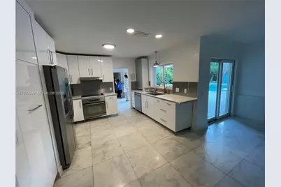 14610 Tarpon Dr, Coral Gables, FL 33158 - Photo 15