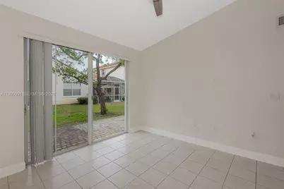 18823 SW 28th St, Miramar, FL 33029 - Photo 17