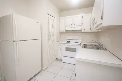 8900 NW 38th Dr #4, Coral Springs, FL 33065 - Photo 5