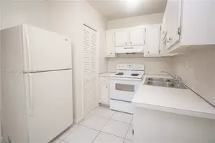 8900 NW 38th Dr, Coral Springs, FL 33065 - Photo 5