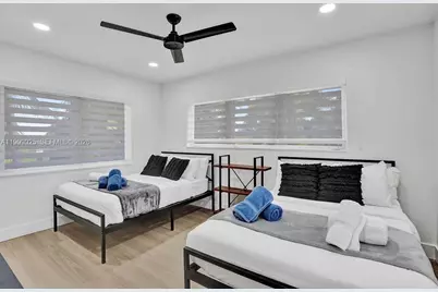 911 N Northlake Dr, Hollywood, FL 33019 - Photo 17