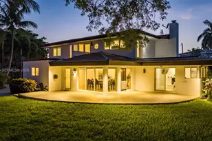 911 N North Lake Dr, Hollywood, FL 33019 - Photo 3