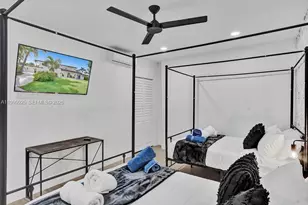 911 N North Lake Dr, Hollywood, FL 33019 - Photo 61