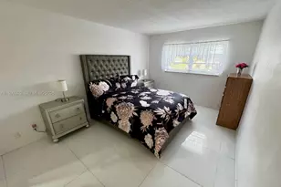 581 Blue Heron Dr, Hallandale Beach, FL 33009 - Photo 11