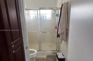 8270 NW 191st Ln, Hialeah, FL 33015 - Photo 7