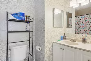 8389 NW 8th St, Miami, FL 33126 - Photo 23