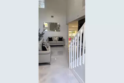 11460 SW 73rd St, Miami, FL 33173 - Photo 3