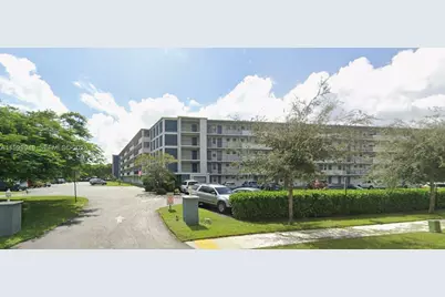 950 Hillcrest Dr #302, Hollywood, FL 33021 - Photo 1