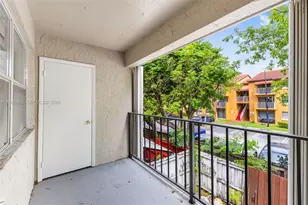 15685 SW 82nd Cir Ln, Miami, FL 33193 - Photo 21