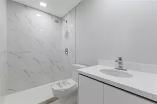 15685 SW 82nd Cir Ln, Miami, FL 33193 - Photo 5