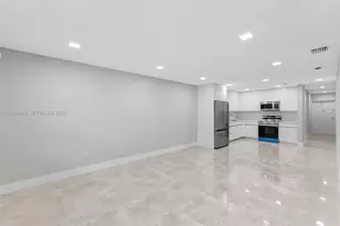 15685 SW 82nd Cir Ln, Miami, FL 33193 - Photo 13