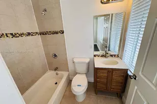 1752 NW 1st St, Miami, FL 33125 - Photo 5