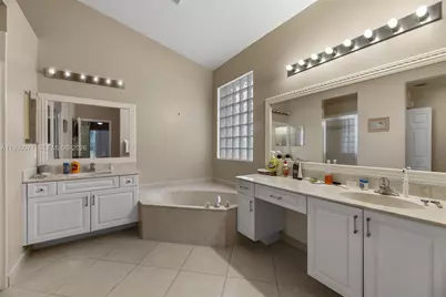 7363 Via Luria, Lake Worth, FL 33467 - Photo 13