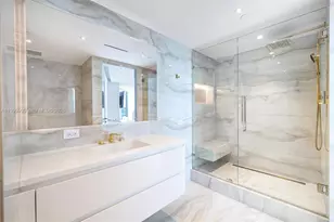 300 South Pointe Dr, Miami Beach, FL 33139 - Photo 37