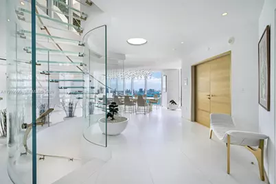 300 S Pointe Dr #PH-5, Miami Beach, FL 33139 - Photo 7